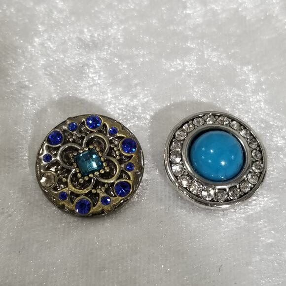 2 charm snaps 1 w/ blue rhinestones Ginger Snaps 1.1608 - Picture 1 of 5
